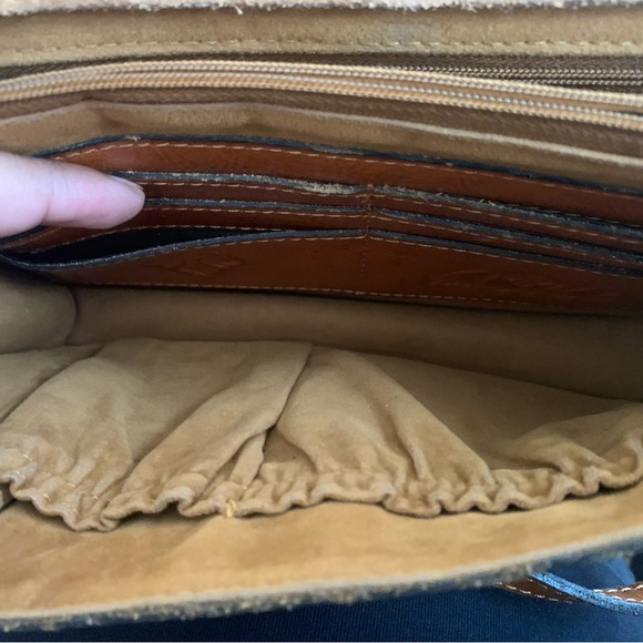 Patricia Nash Lanza Leather Crossbody Bag - Picture 8 of 10